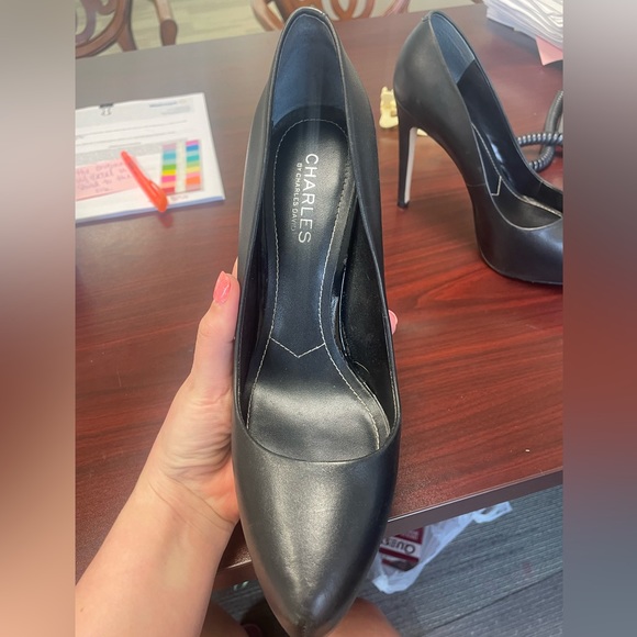 Like New Charles David Platform Pumps - Picture 3 of 10